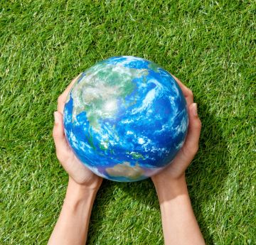 Holding World