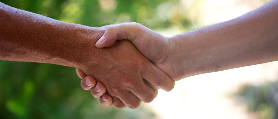 Image: Shaking hands