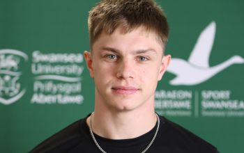 Ysgolhaig chwaraeon yn torri record