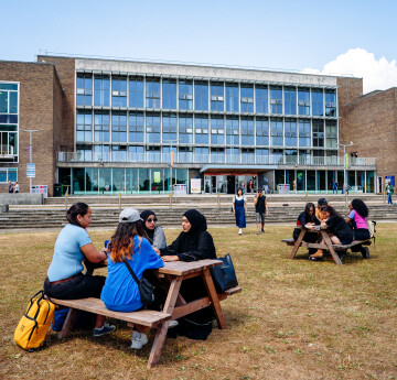 Students outside Fulton House