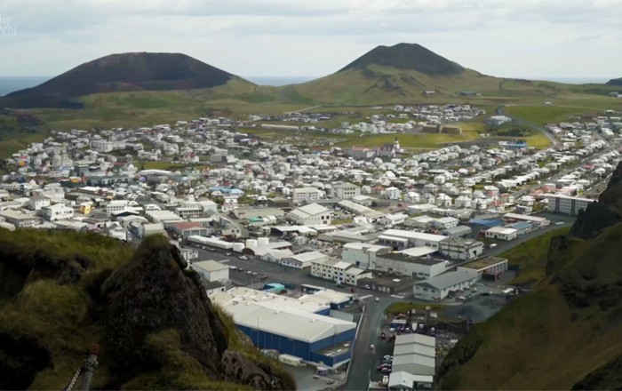 Eldfell a Helgafell.