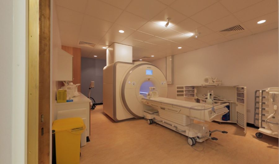 Ystafell sganiwr MRI 