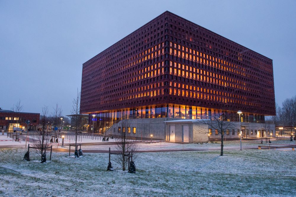 Building in snow