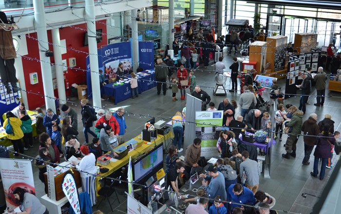 Oriel Science returns to Waterfront Museum for Super Science Swansea