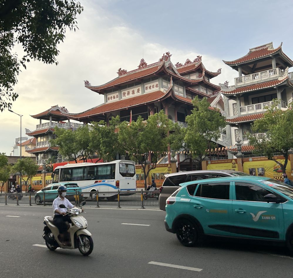 Vietnamese buildings 